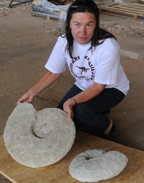 Prof. Elena Yazykova: &#8211; Wkrótce wejdziemy na teren nieczynnego już kamieniołomu cementowni Odra, tam też jest pole do popisu dla paleontologów.