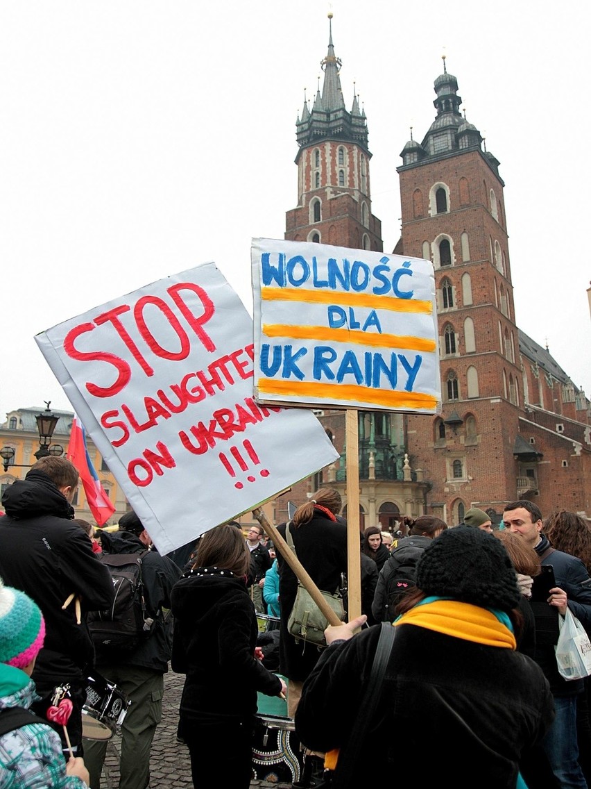 Kraków. Demonstracja przeciw rozlewowi krwi na Ukrainie [NOWE ZDJĘCIA]