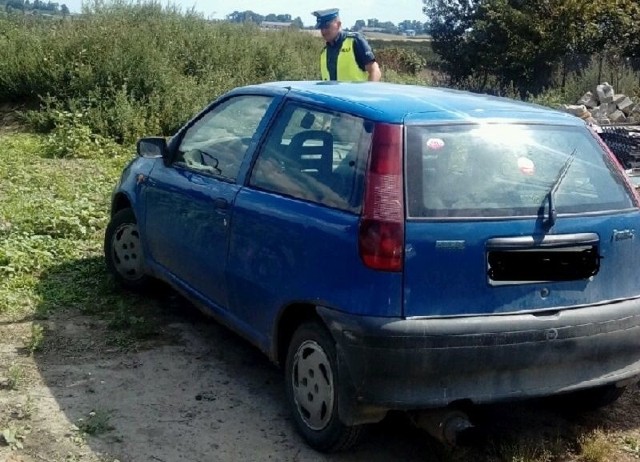 Kierowca tego fiata miał ponad dwa promile alkoholu w organizmie