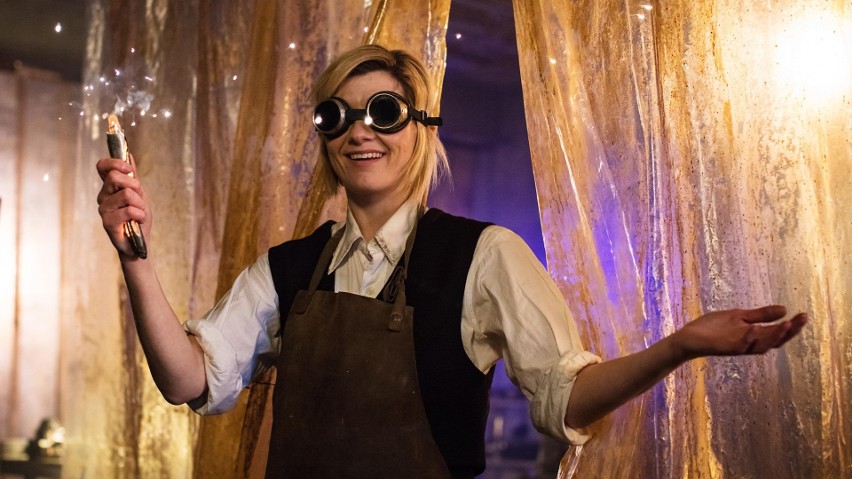 Jodie Whittaker jako Trzynasta Doktor i jej śrubokręt...