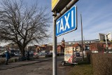 Zmiany oznakowania postojów taksówek w Bydgoszczy nie będzie. Drogowcy: - Nie ma takiej potrzeby