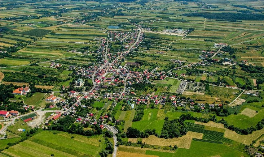 Klimontów będzie ubiegał się o przywrócenie praw miejskich. Gmina przygotowuje się do przeprowadzenia konsultacji społecznych