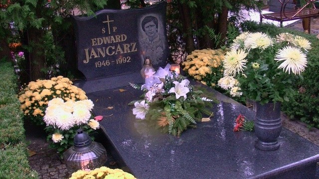 Tak wygląda grób Edwarda Jancarza