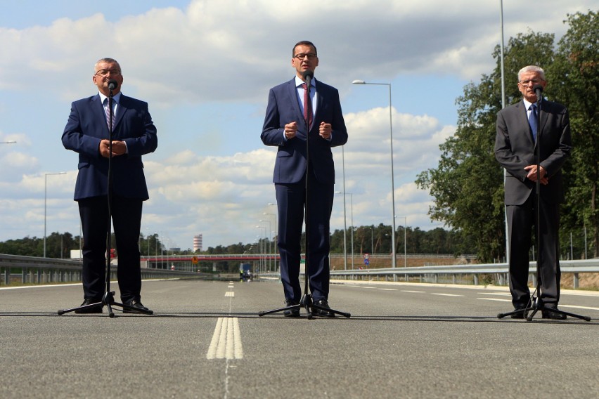 Premier Mateusz Morawiecki otworzył obwodnicę Puław. To część drogi S12 (ZDJĘCIA)