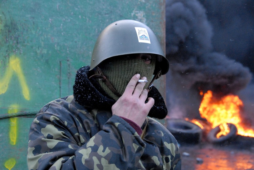 Wojna przeciwko Ukrainie zaczęła się 9 lat temu. Felieton Pawła Bobołowicza [ZDJĘCIA Z MAJDANU]
