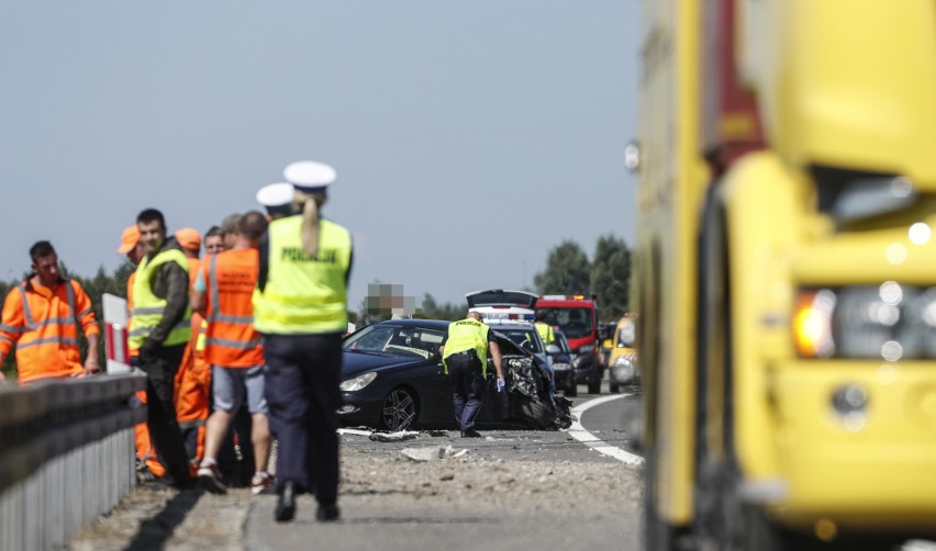 Do zdarzenia doszło na A4 w Terliczce k. Rzeszowa. Samochód...