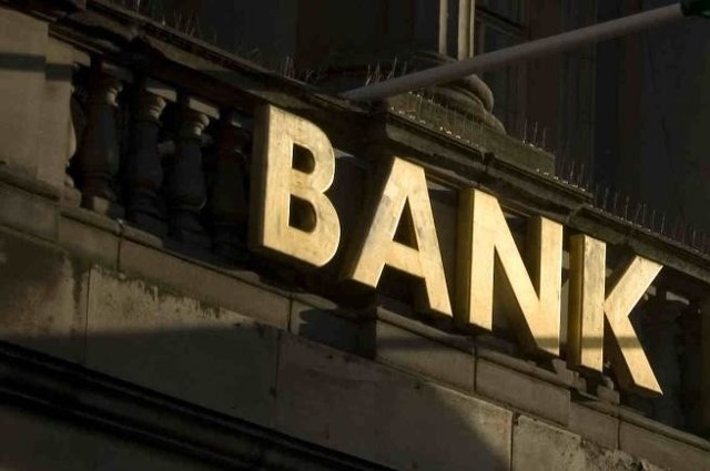 Bracia próbowali wyłudzić od banku ponad 12 tysięcy złotych kredytu