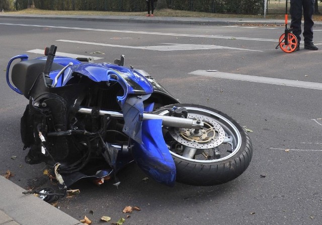 Wypadek motocyklisty na ulicy Poleskiej