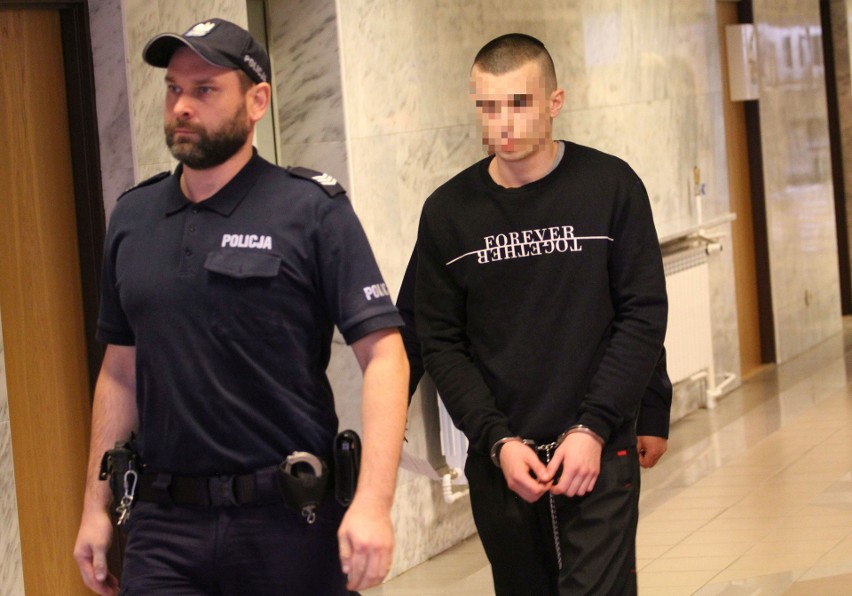 Proces dotyczący zbrodni w Racławicach i zmienne zeznania oskarżonego 22-latka