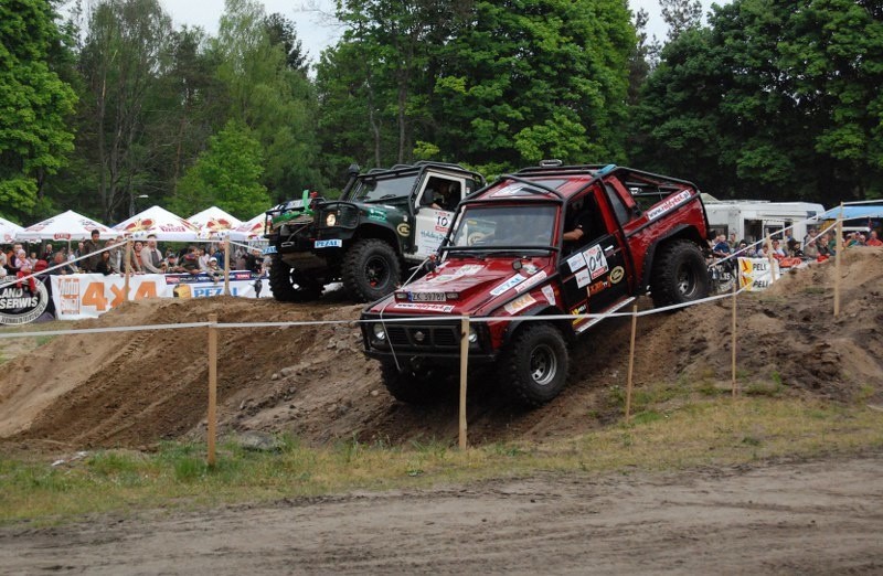 Rajd w Miastku od lat gromadzi śmietanke off-roadowej...