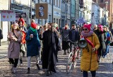 Toruńska Manifa. Przemarsz ulicami pod hasłem "Feminizm krzepi"