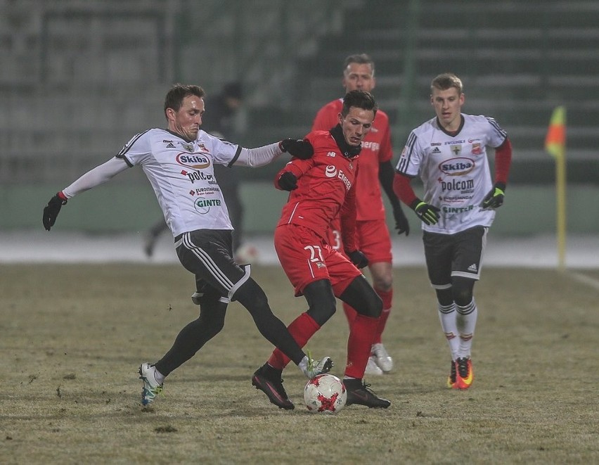 Lechia wygrała z Chojniczanką. Trudne negocjacje w kwestii transferu Gino van Kessela [ZDJĘCIA]