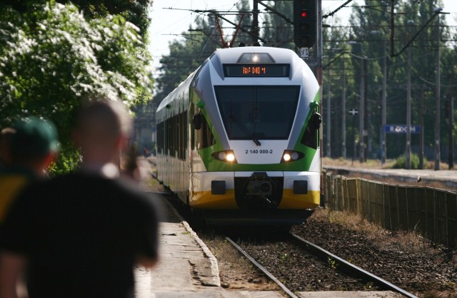 W niedzielę weszły w życie nowe zmiany w rozkładzie jazdy pociągów Kolei Mazowieckich na okres wakacji.