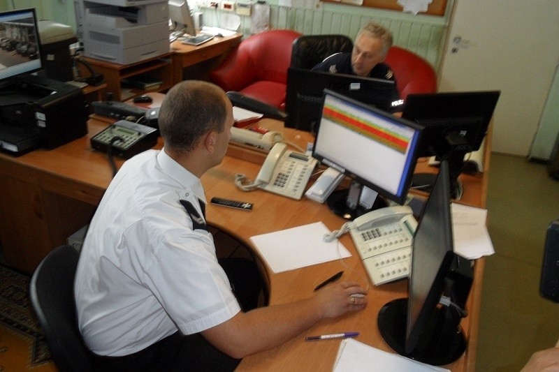 Policjant z Częstochowy uratował małą dziewczynkę: "Nie czuję się bohaterem" [WIDEO]