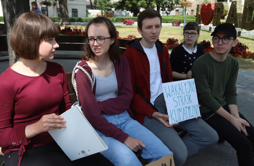 Wakacyjny Strajk Klimatyczny w Radomiu. Młodzi martwią się zmianami klimatu 