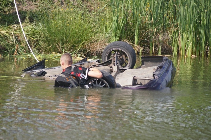 Wypadek w Stobiecku Szlacheckim koło Radomska. Kierowca z...