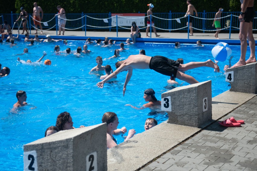 W niedzielę, 20 czerwca otwarty został basen odkryty...