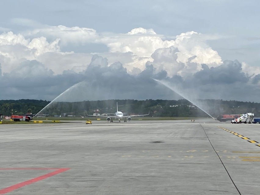 Z Krakowa polecimy do Paryża na lotnisko im. de Gaulle’a z Air France od piątku 3 lipca kilka razy w tygodniu. A od 27 lipca codziennie