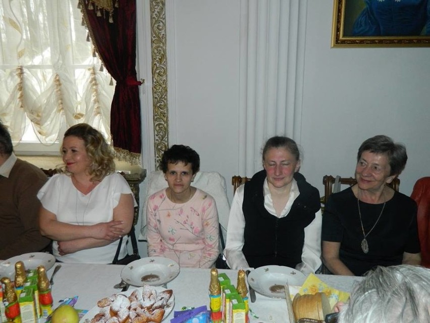 Wielkanocne spotkanie Stowarzyszenia "Tacy Sami"  w Ostrowcu [GALERIA]