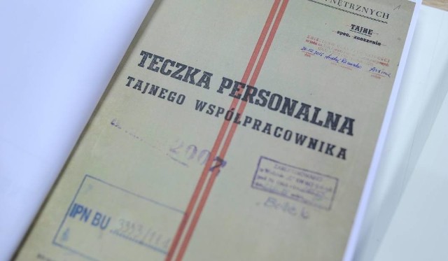 IPN umorzył śledztwo ws. podrobienia dokumentów z teczki tajnego współpracownika o pseudonimie „Bolek”