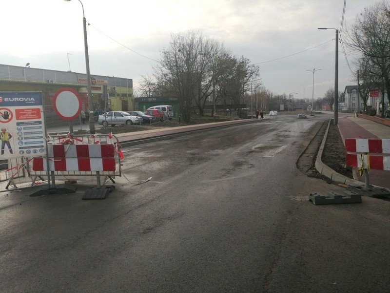 Trwają ostatnie prace przy budowie nowego ronda w Czeladzi