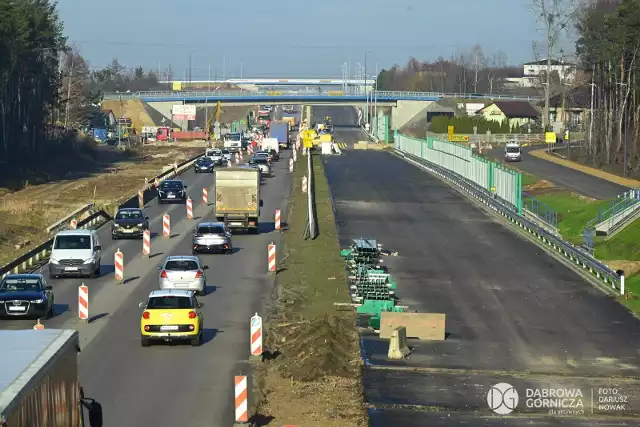 Tak powstaje nowa S1 w Dąbrowie Górniczej Zobacz kolejne zdjęcia/plansze. Przesuwaj zdjęcia w prawo naciśnij strzałkę lub przycisk NASTĘPNE