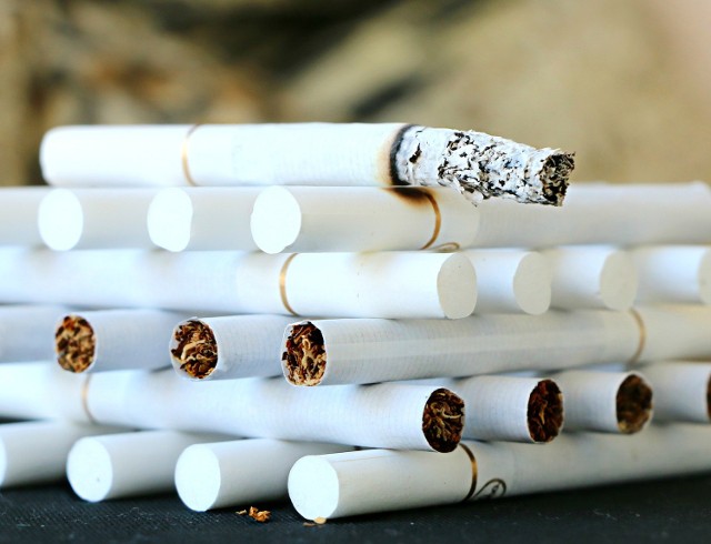 Policjanci zabezpieczyli ponad 40 tys. paczek papierosów i 73 kilogramy krajanki tytoniu.