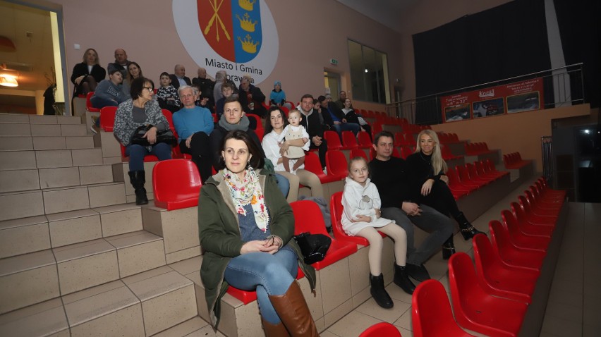 Uroczysta V Gala Sportu odbyła się w Hali Sportowej w Bilczy. Nagrodzono najlepszych sportowców z gminy Morawica. Było wiele osób 
