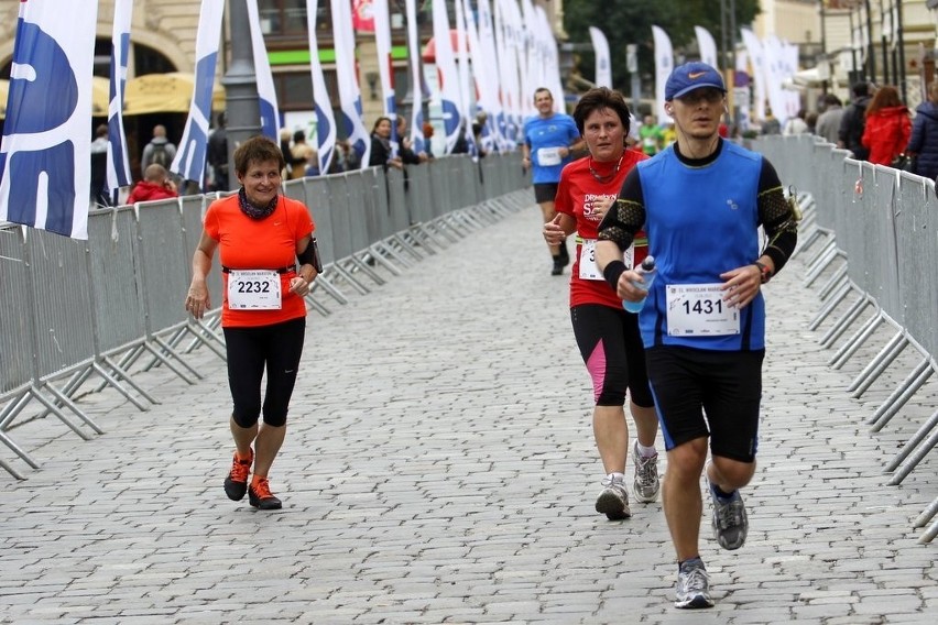 Maraton Wrocław - ZDJĘCIA - zawodnicy z numerami 1401 - 1600