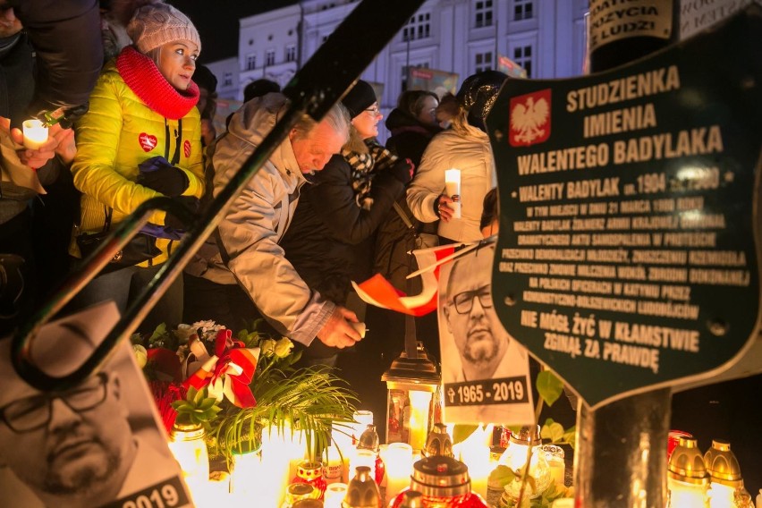 Morderstwo prezydenta Gdańska Pawła Adamowicza. Kraków łączy się z pogrążonym w smutku Gdańskiem