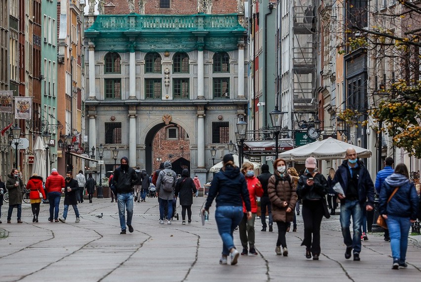 Koronawirus. Umiarkowany ruch na ulicach Gdańska. Pierwszy dzień nowych restrykcji 