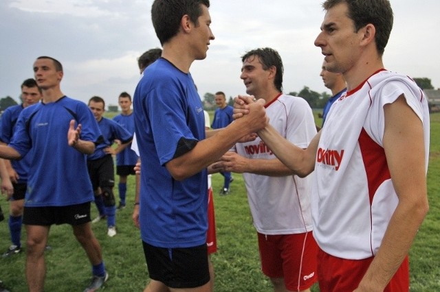 Ubiegłoroczny wielki finał plebiscytu. Sanovia Michałówka zremisowała z redakcją Nowin 3-3.