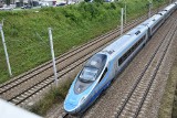Łuczyce. Modernizacja na peronach kolejowych. Nowe inwestycje ułatwiają podróże do Krakowa i Kielc