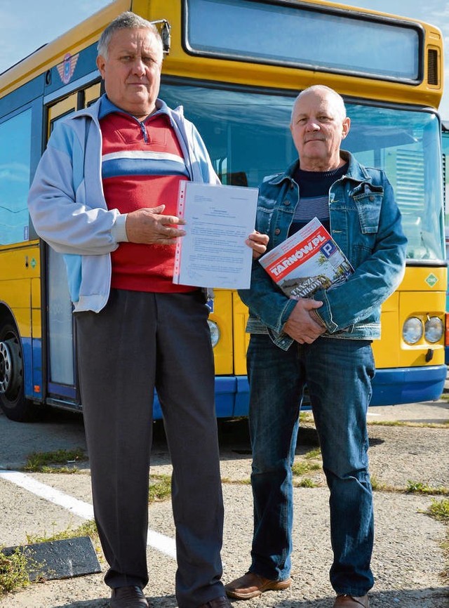 Stanisław Skrobiś (z lewej) i Jan Guty z ,,Solidarności’’ oczekują wyjaśnień w sprawie awantury, do której doszło po szkoleniu