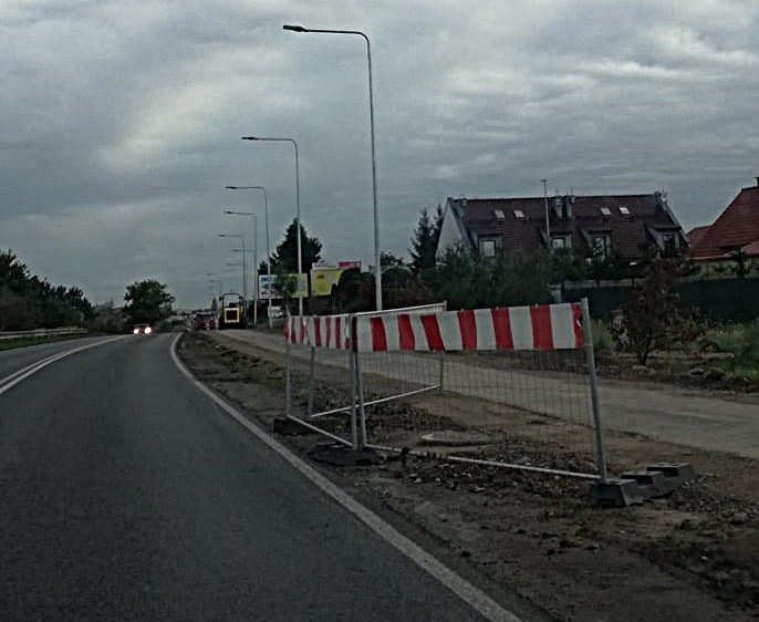 Stargard. Ścieżka rowerowa wzdłuż ul. Broniewskiego. Zobacz, co się dzieje na placu budowy 