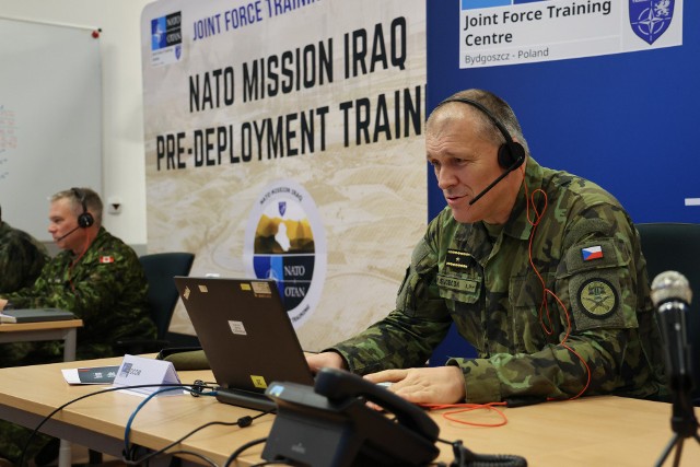 Od 16 do 27 stycznia w siedzibie JFTC w Bydgoszczy prowadzono pierwszą w 2023 roku szkolenie poświęcone misji NATO w Iraku. Wzięli w nim udział przyszli członkowie sztabu i doradcy NMI, a także eksperci, którzy wsparli szkolenie swoim doświadczeniem. Na kolejnych slajdach galerii więcej zdjęć ze szkolenia.
