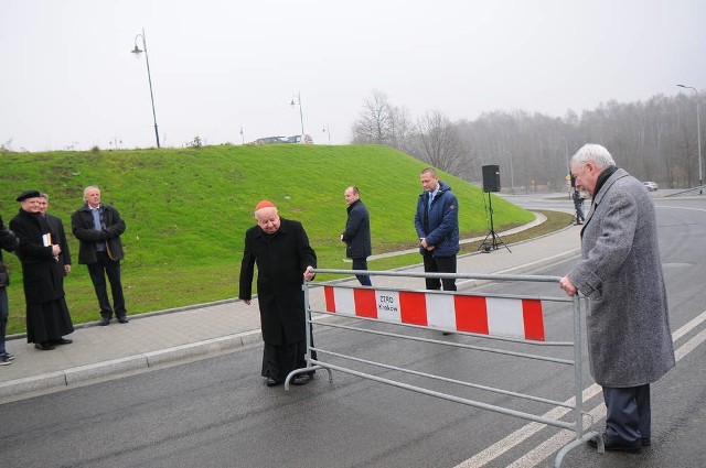 Kardynał Stanisław Dziwisz i prezydent Krakowa Jacek Majchrowski