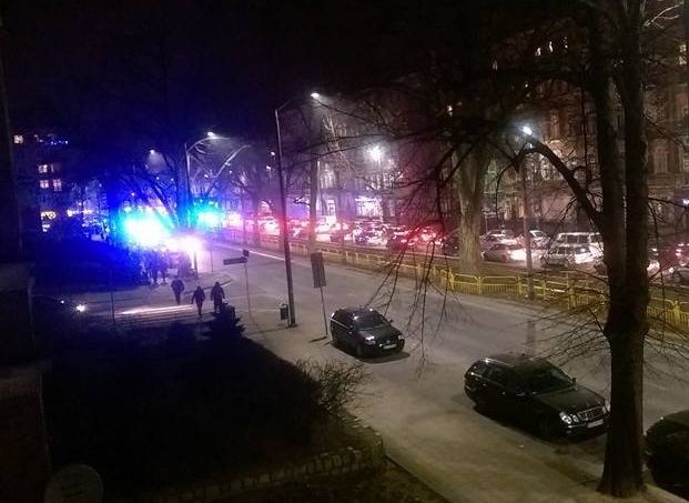 Wypadek na Bohaterów Warszawy. Dwie osoby ranne