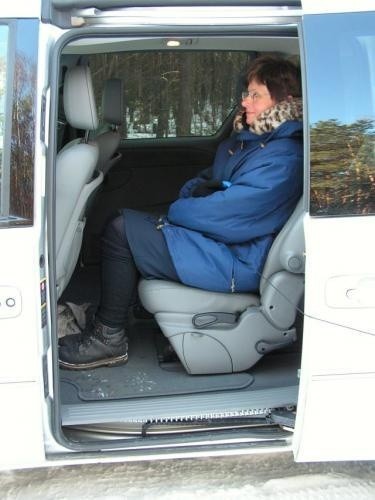 Fot. R. Polit: Wnętrze pojazdu jest przestronne, a siedzenia...