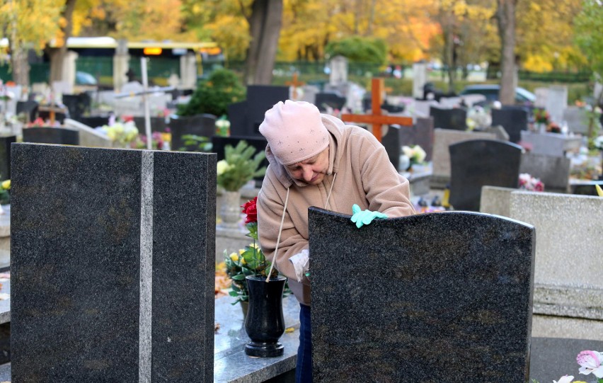 Rozpoczęły się przygotowania do Wszystkich Świętych. Byliśmy...