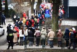 Gdańsk: kilka tysięcy uchodźców z Ukrainy w kolejkach po nadanie numeru PESEL. Ilu z nich złoży wniosek w ciągu dnia?