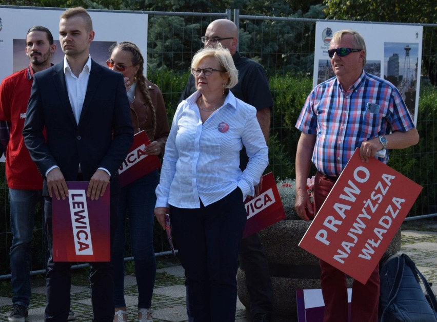 Wybory 2019. Ostrołęka. Adrian Zandberg przedstawił w Ostrołęce liderki listy Sojuszu Lewicy Demokratycznej w naszym okręgu