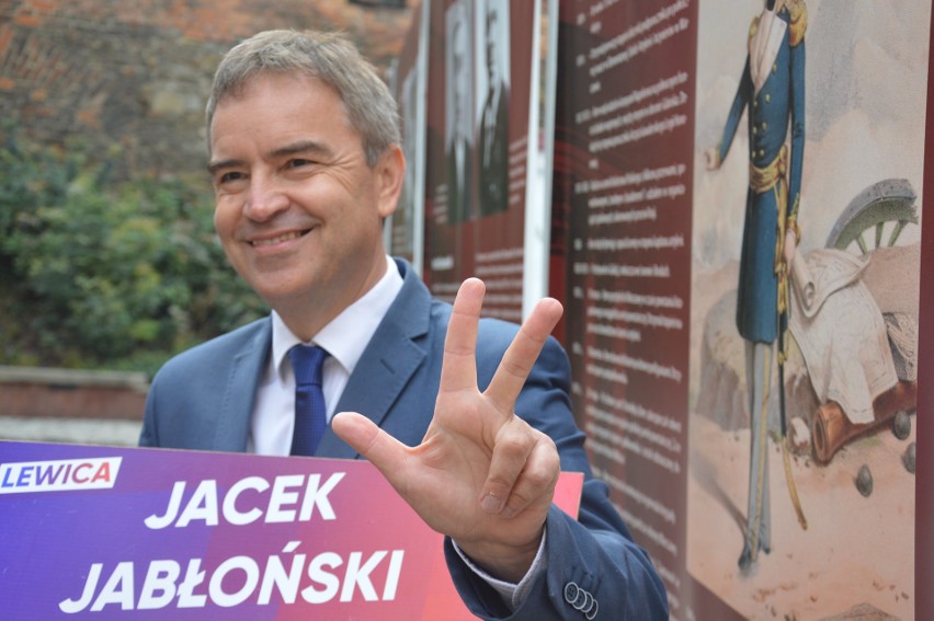 Jacek Jabłoński (51 l. ) "jedynka" na liście SLD. Pochodzi z...