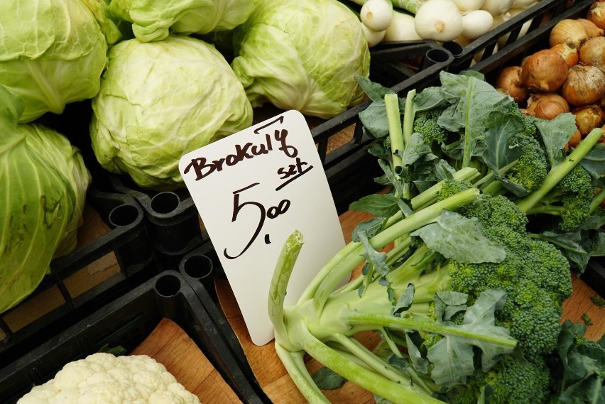 W sierpniu br, warzywa  były droższe o 34,8 proc. względem...