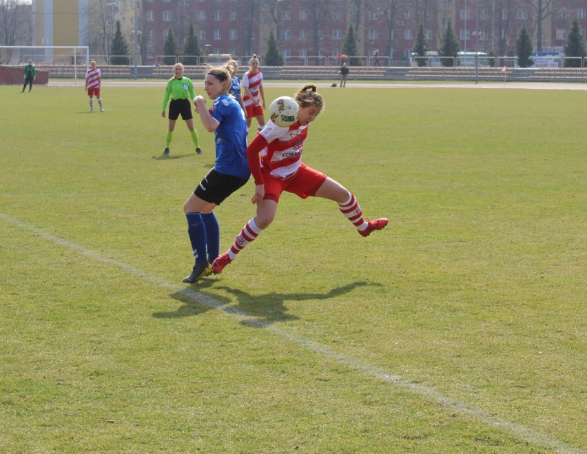 Piłkarki Resovii pokonały Rysy Bukowinę Tatrzańską 3:0