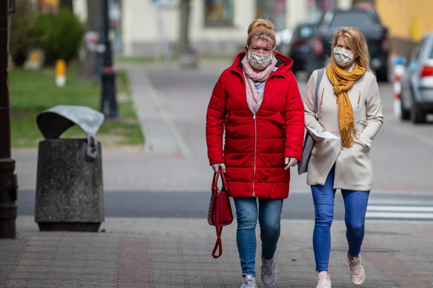 Na koniec maja zdejmujemy maseczki. Jaka była ich skuteczność? Zapytaliśmy specjalistów i mieszkańców (ZDJĘCIA)