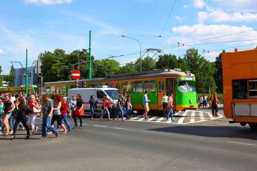 Tramwaj wykoleił się na Królowej Jadwigi w Poznaniu