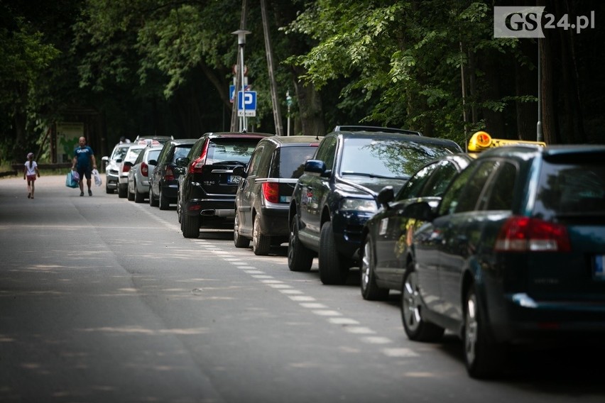 Arkonka: Nie parkujcie na „dziko”. To się może Wam nie opłacić