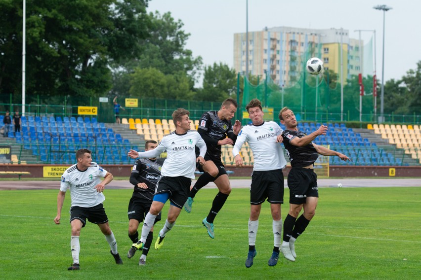 Piłkarze Elany Toruń zwyciężyli 2:0 z KP Starogard Gdański w...