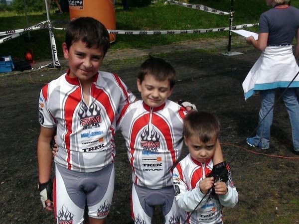 Mateusz, Dominik i Karol Buczkowie z Sanoka - jedni z najmłodszych uczestników zawodów.